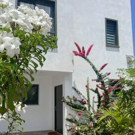 Residence Celestial - Premium 3 Bedrooms Villa With Volcanic Stone Pool Grand-Baie Exterior photo