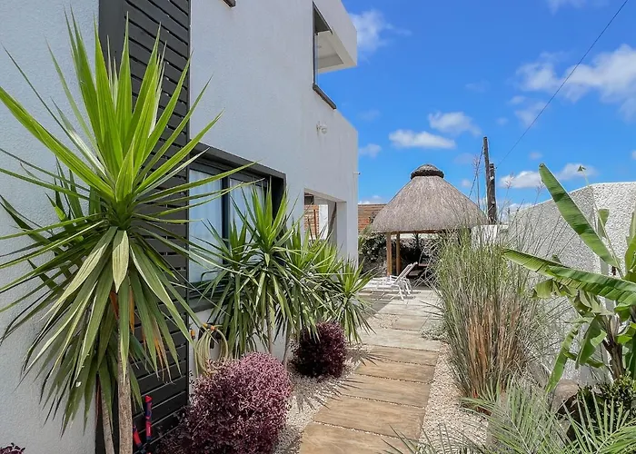 Residence Celestial - Premium 3 Bedrooms Villa With Volcanic Stone Pool