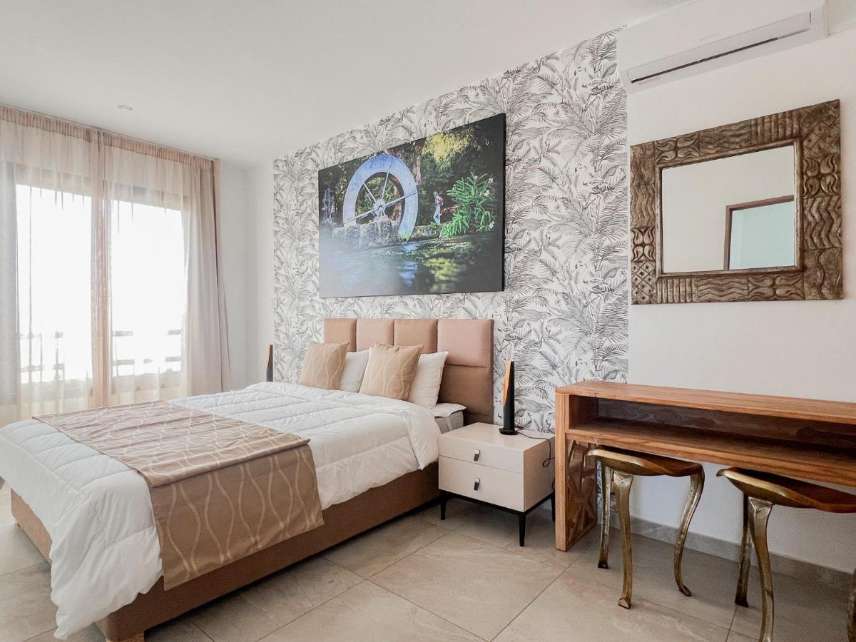 Villa Celestial - Premium 3 Bedrooms With Volcanic Stone Pool